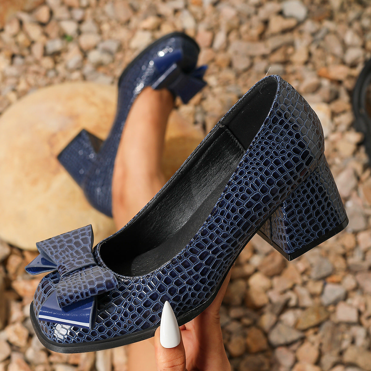 JANE BOW SQUARE TOE HEELS