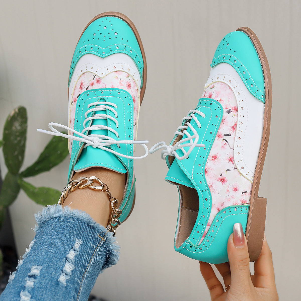PETAL CREST OXFORDS