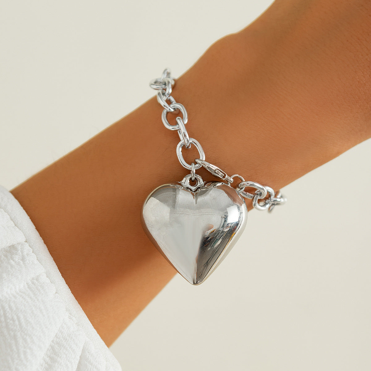 LIORA HEART BRACELET